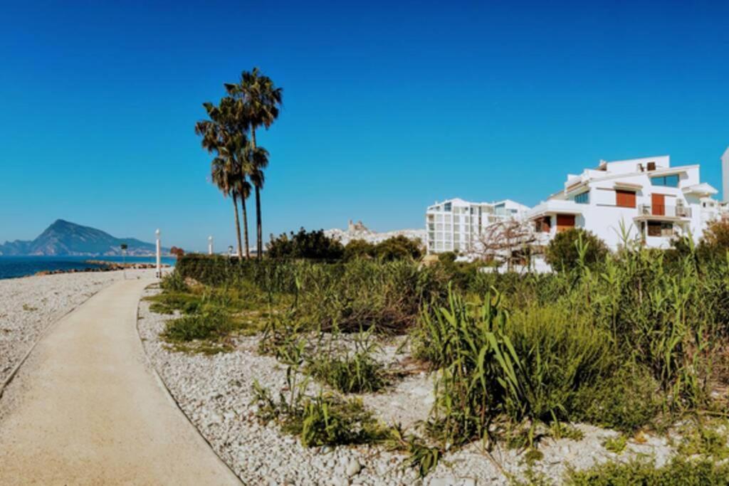 阿尔啼Beachfront Apt! Ac - Pool - Parking公寓 外观 照片